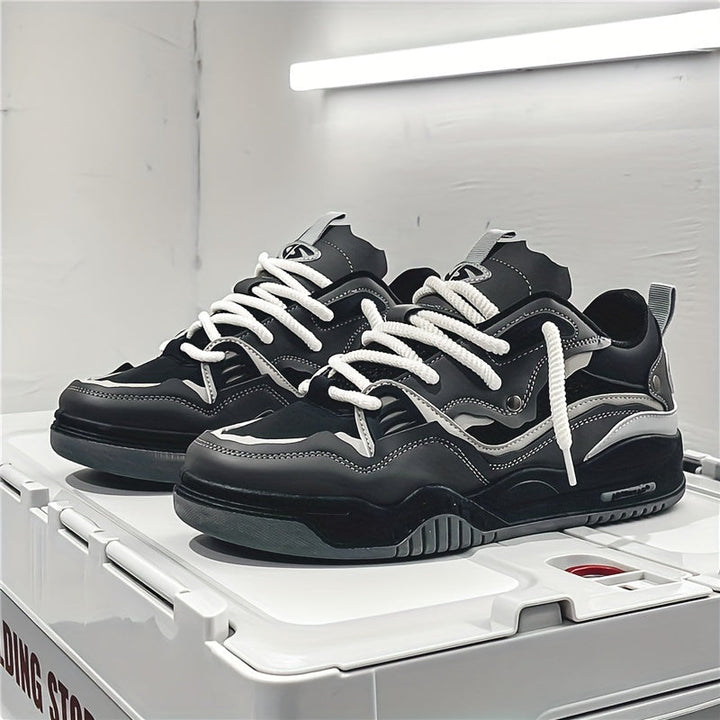 Stilla | Sporty Sneakers