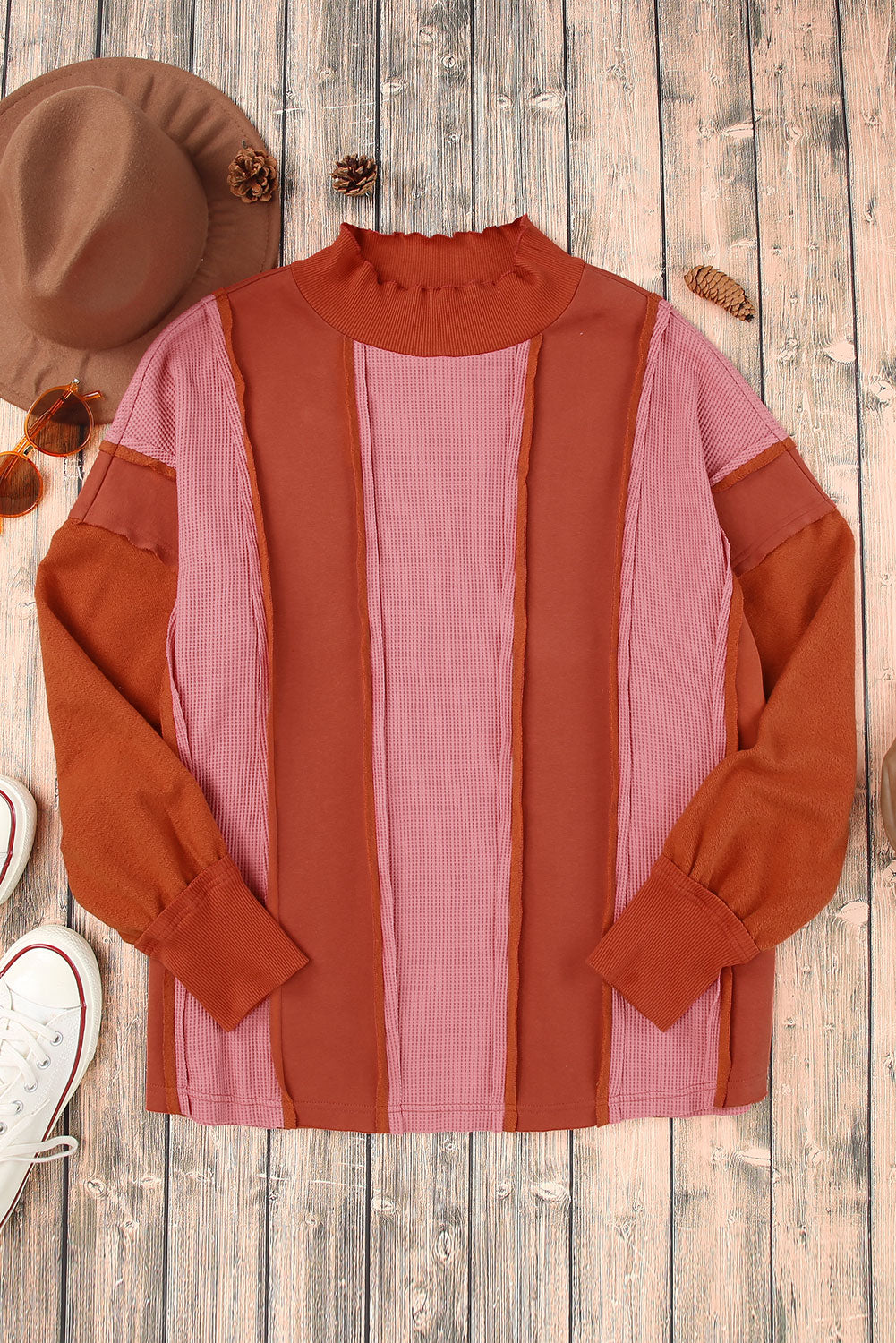 Stilla | Block Exposed Seam Top