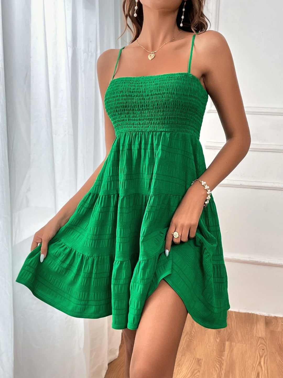 Stilla | Lagdelt Ærmeløs Mini Kjole