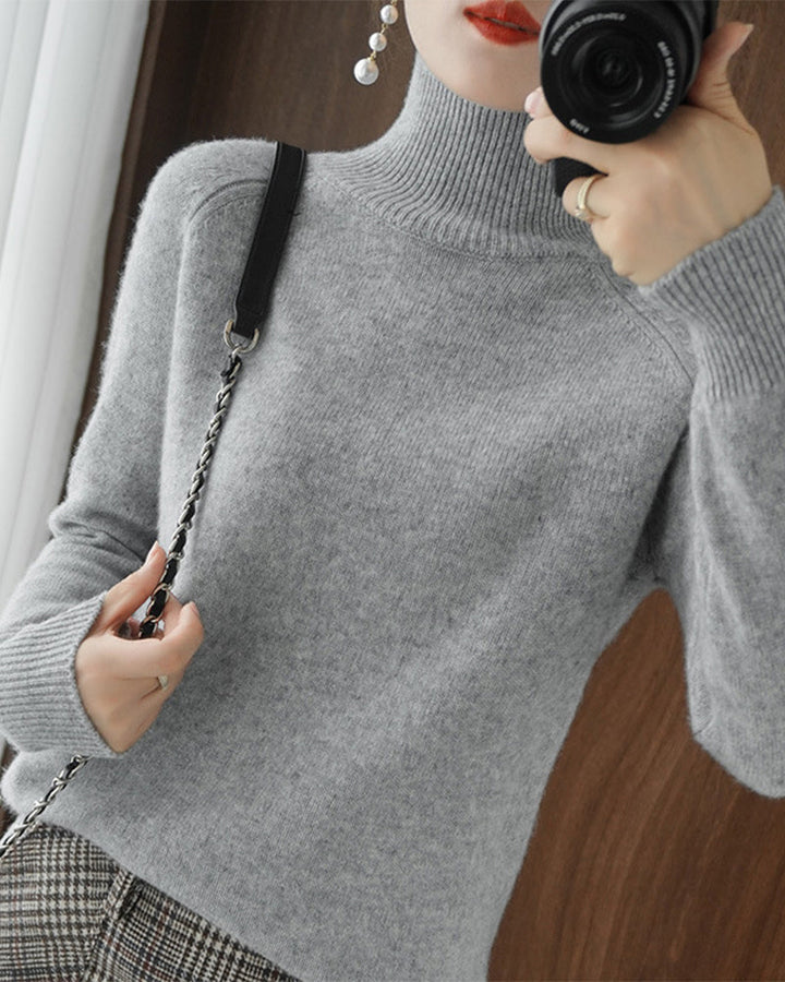 Stilla | Ensfarvet Sweatshirt med Høj Krave og Lange Ærmer