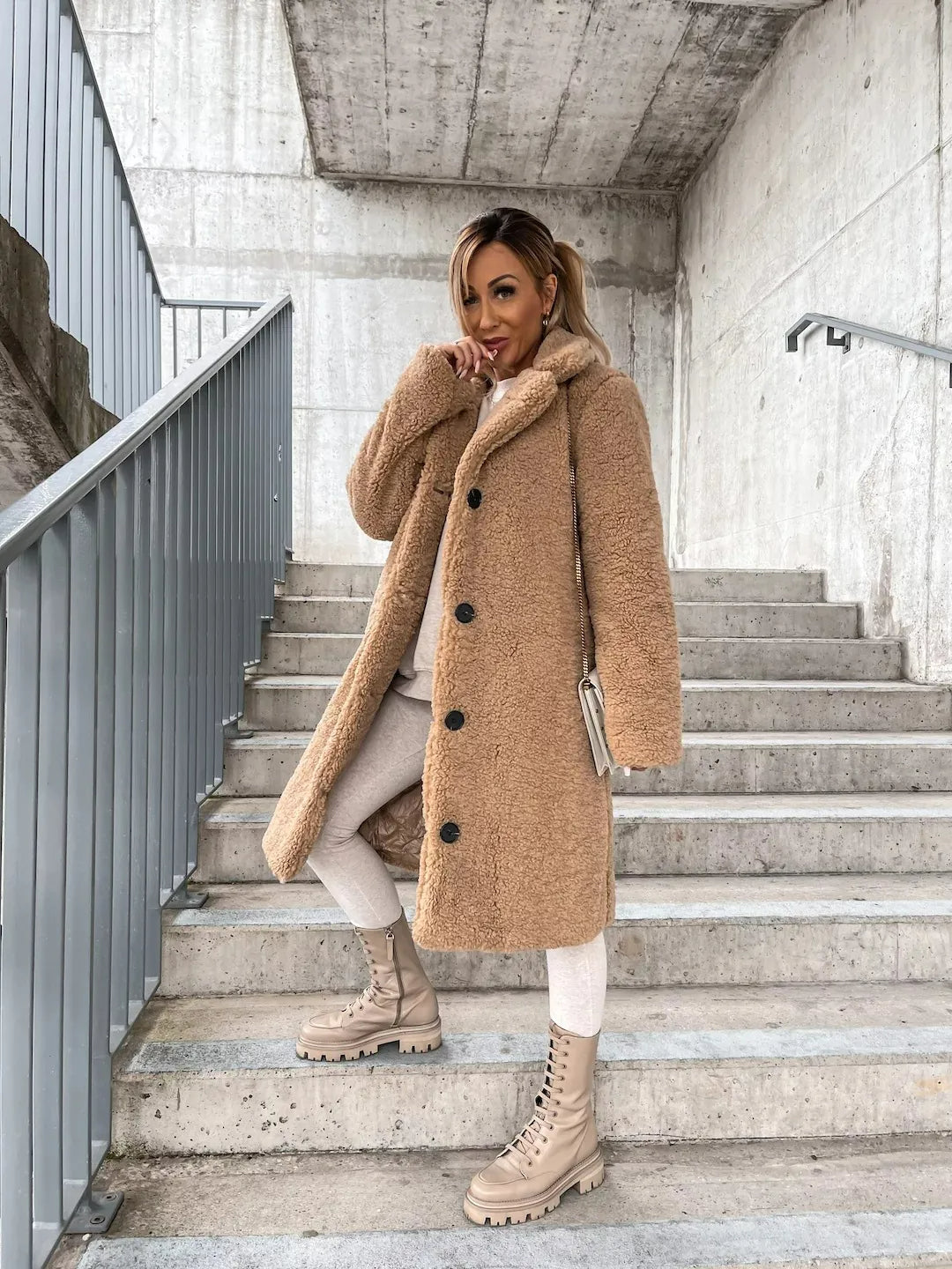 Stilla | Elegant Plysch Trenchcoat