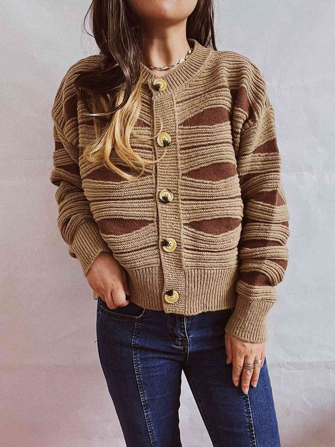 Stilla | Block Knap Front Cardigan