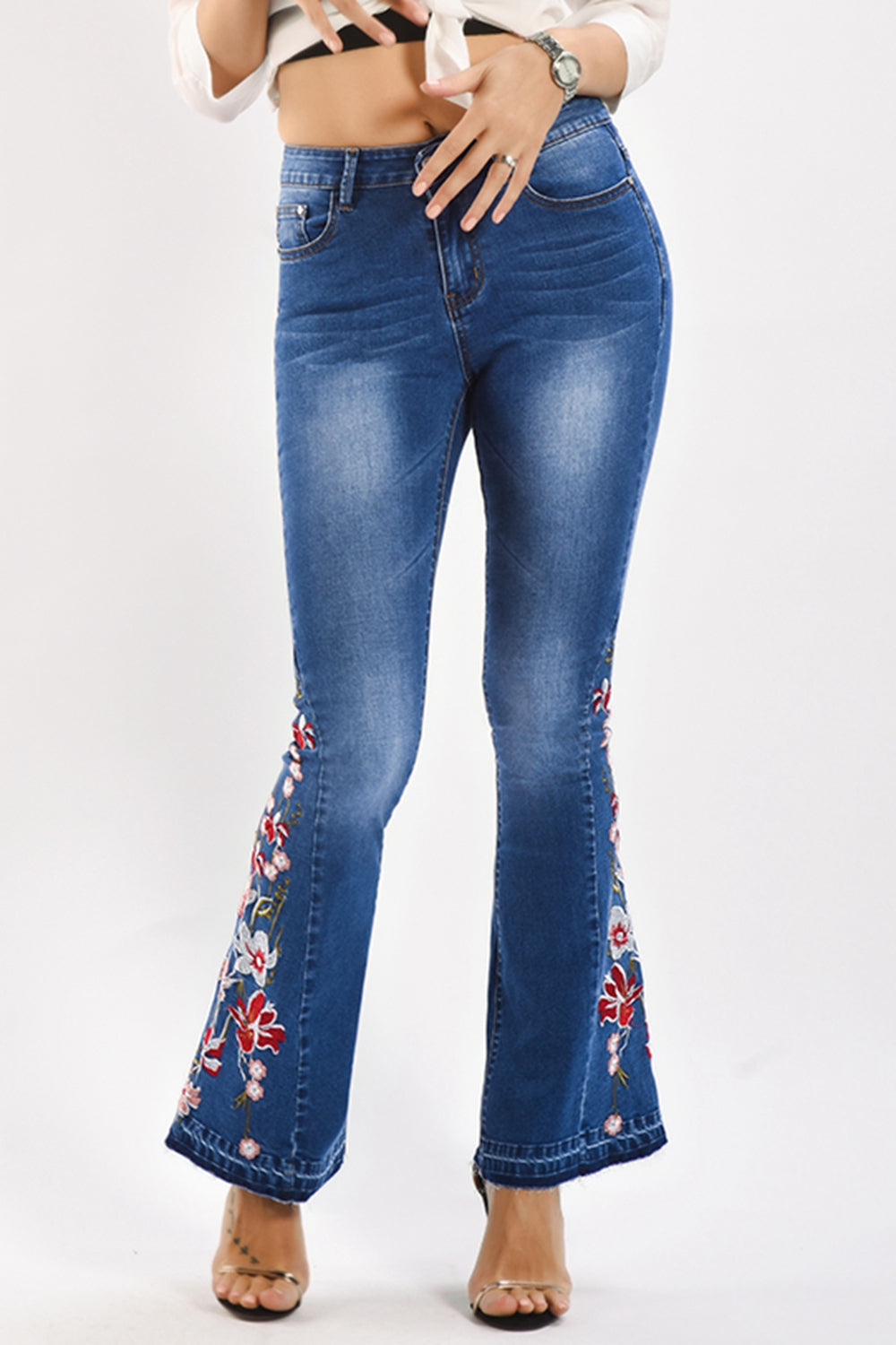 Stilla | Størrelse Blomst Broderi Bred Ben Jeans