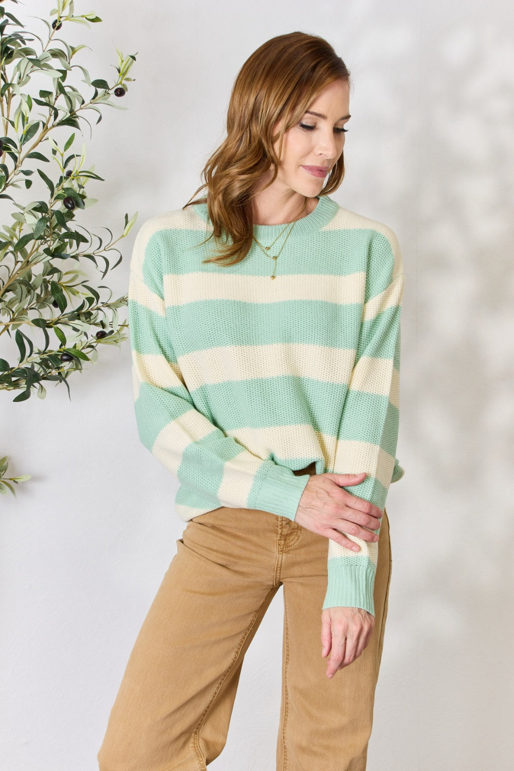 Stilla | In Love Ful størrelses kontrast stribet rund hals sweater