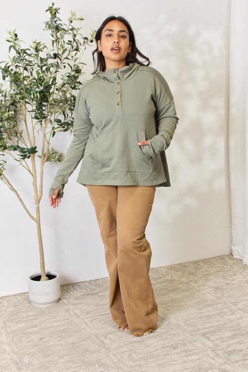 Stilla | Code Full Size Halv Knap Hoodie