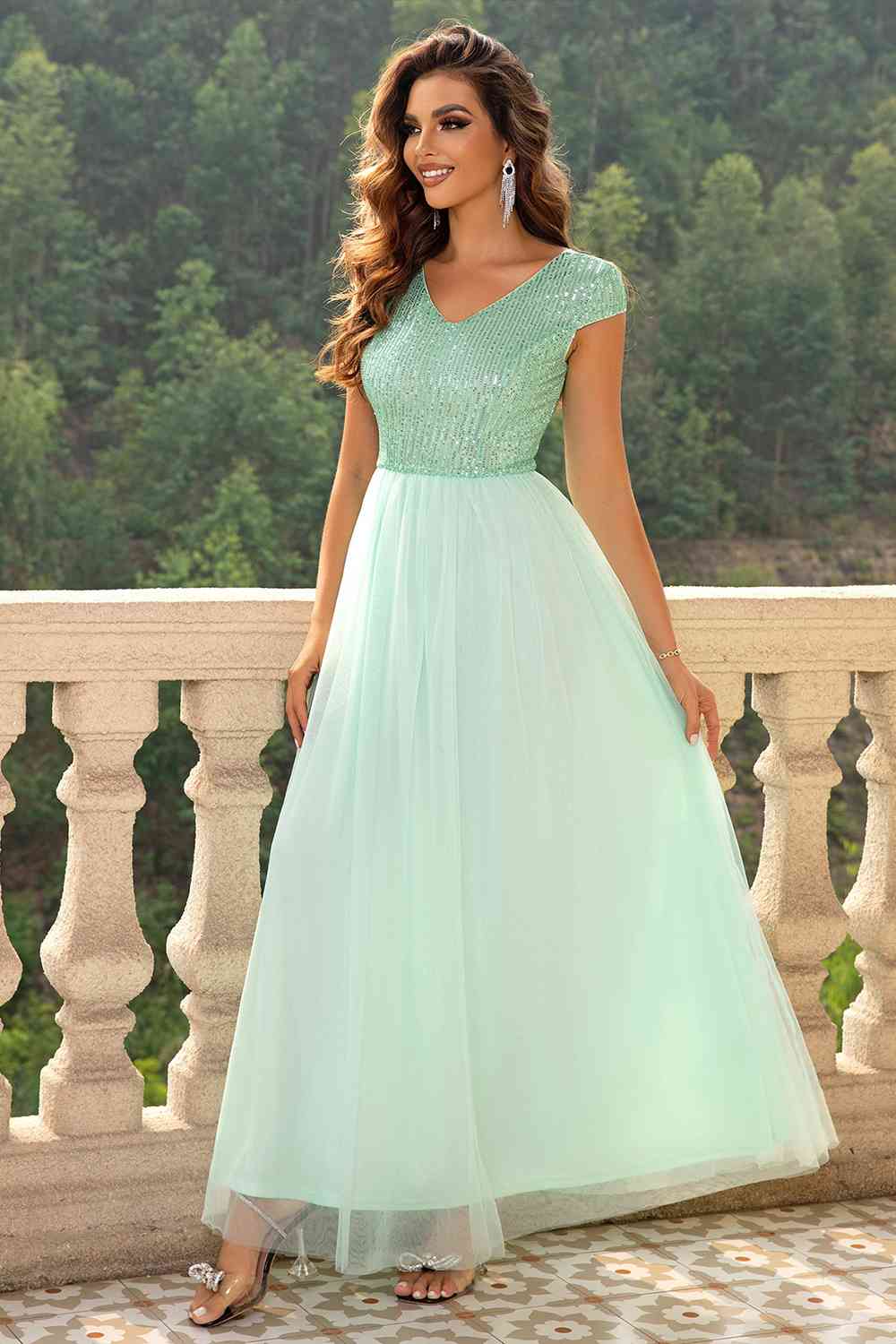 Stilla | V-hals Mesh Maxi Kjole