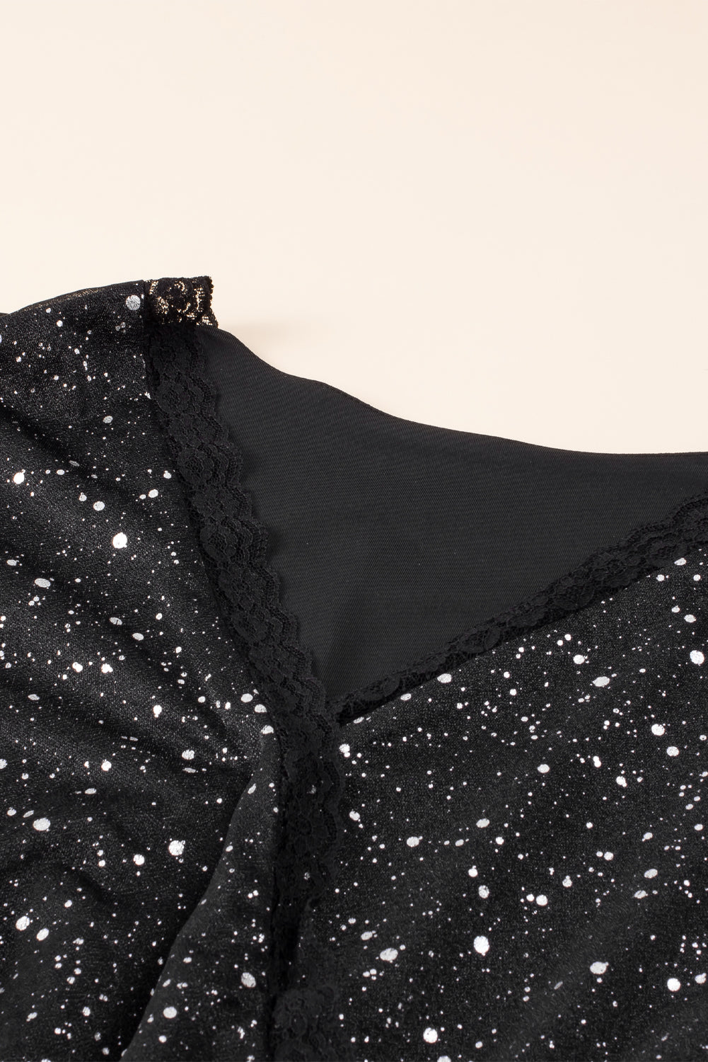 Stilla | Elegant Sort Glitrende Kjole Med Net