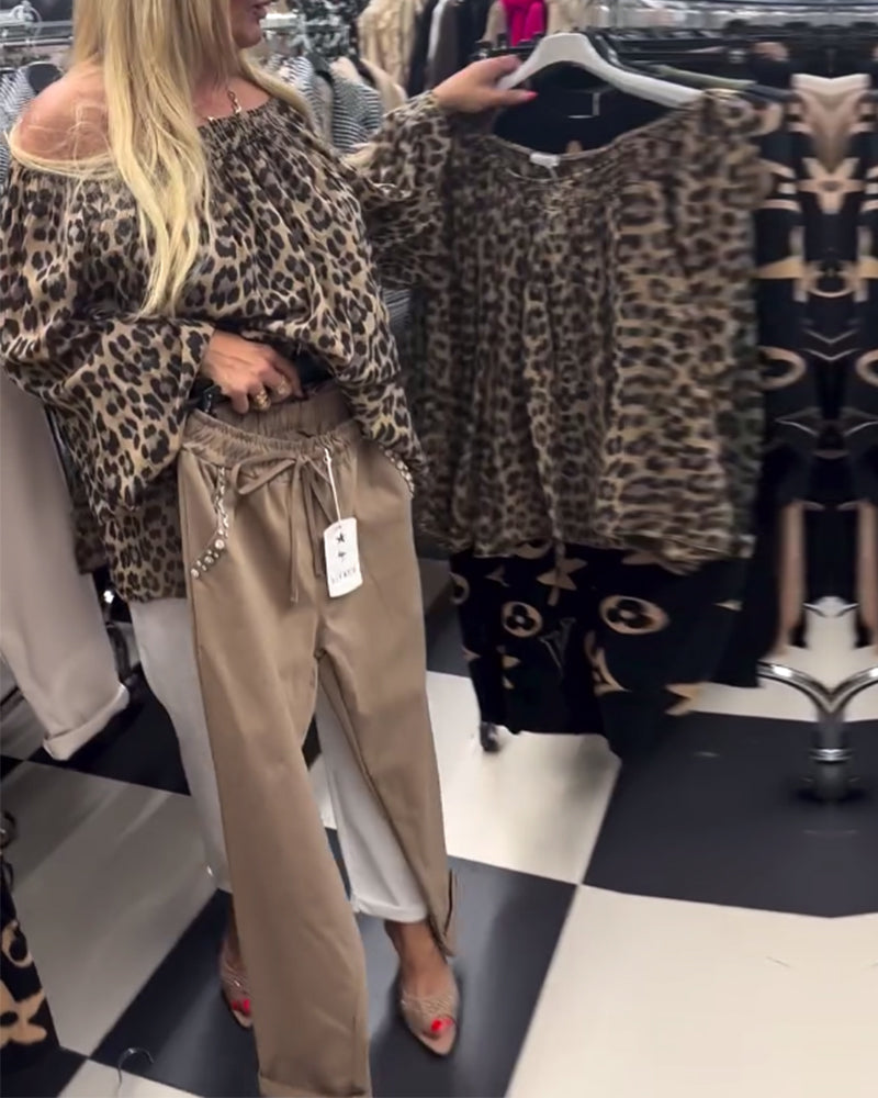 Stilla | Én skulder bluse med leopardmønster