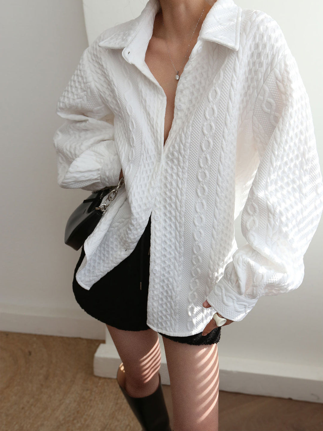 Stilla | Oversized Bluse I Netstof Med Broderi