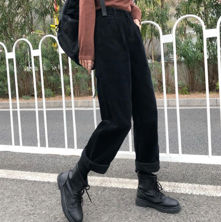 Stilla | Casual ribbed corduroy pants