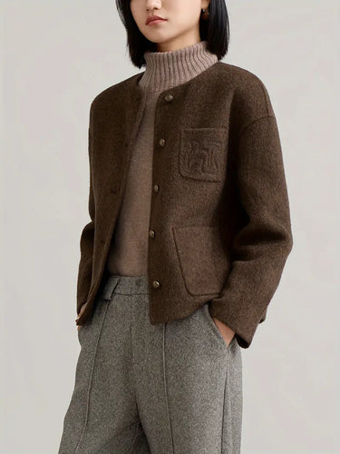 Stilla | Kort Ensfarvet Jakke Med Broderet Lomme
