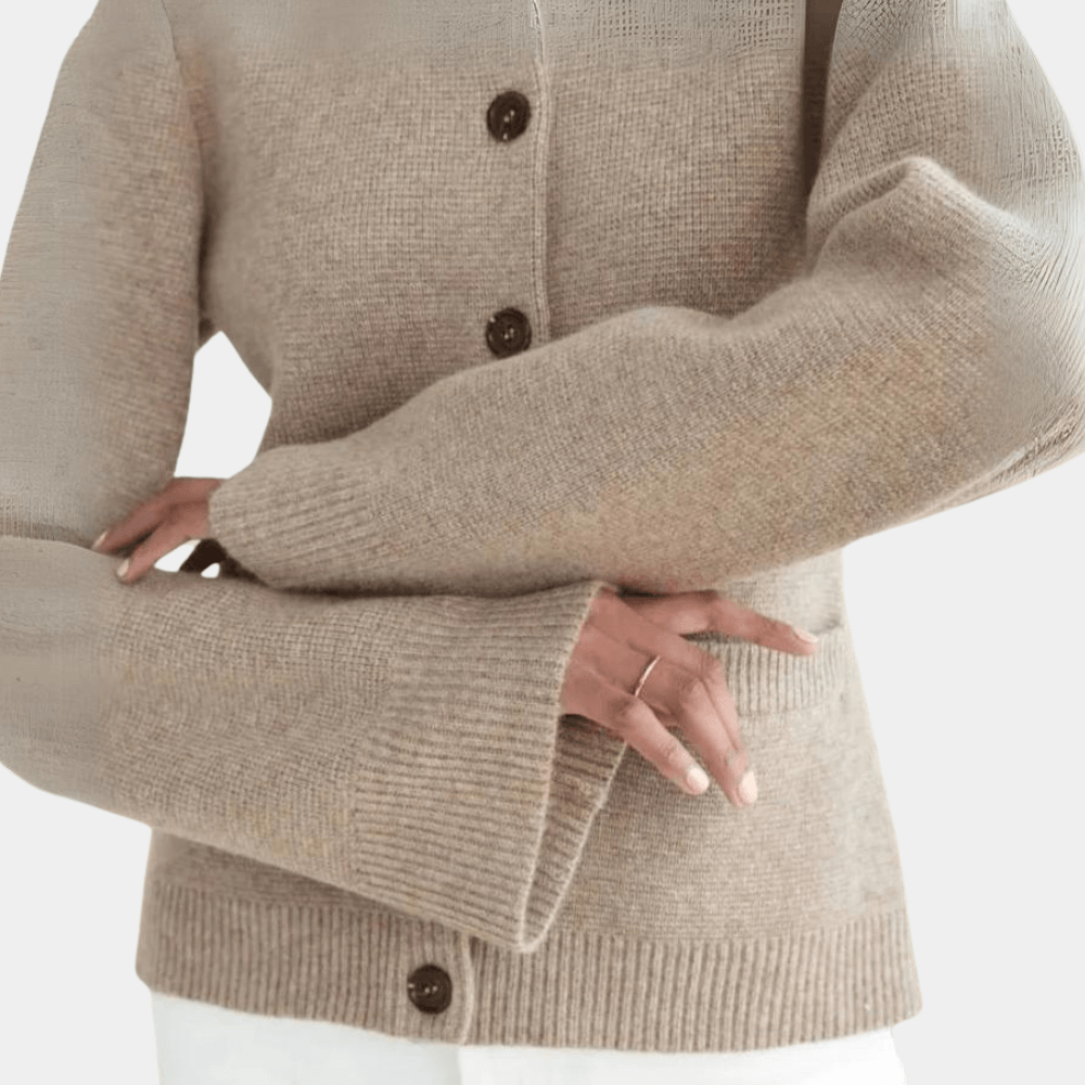 Stilla | Strikket Cardigan med Talje og Rund Hals