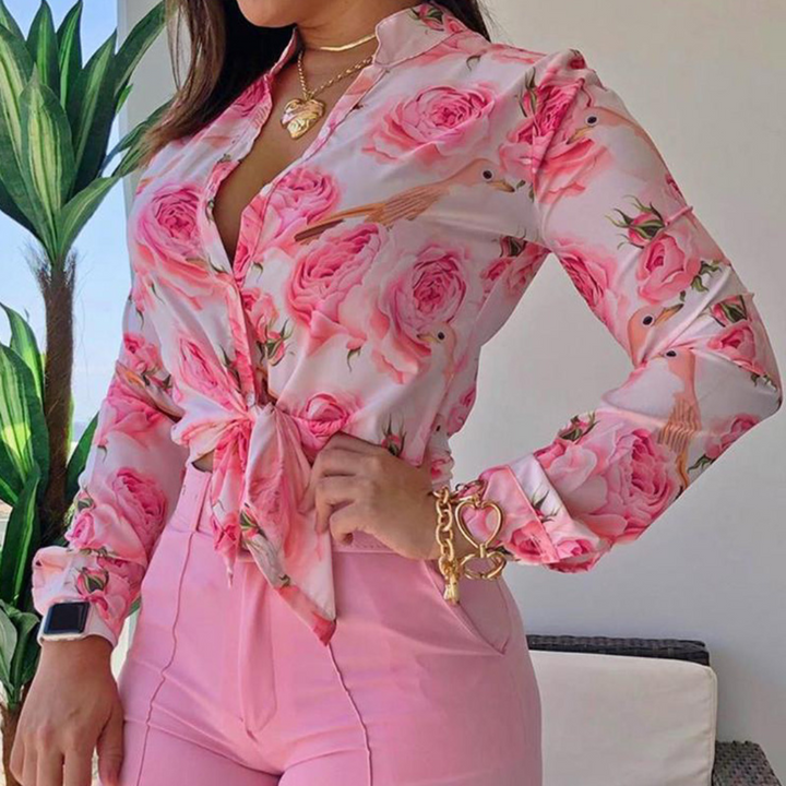 Stilla | Trendy Tropisk Sæt med Bluse og Shorts