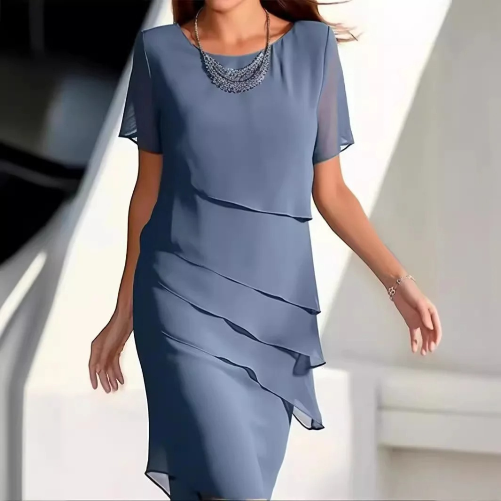 Stilla | Elegance Flydende Lagdelt Chiffon Midikjole