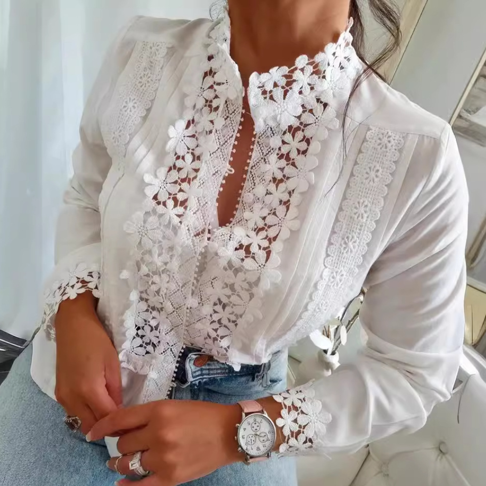 Stilla | Charmerende Bluse Med Elegant Floral Spids For Et Romantisk Look