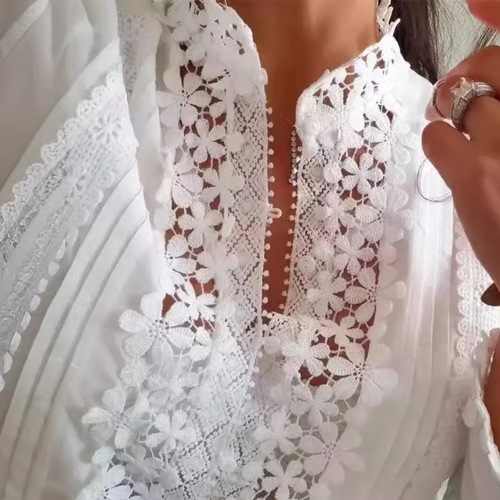 Stilla | Charmerende Bluse Med Elegant Floral Spids For Et Romantisk Look