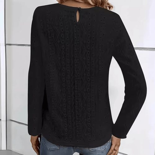 Stilla | Elegant T-shirt med blondedetaljer