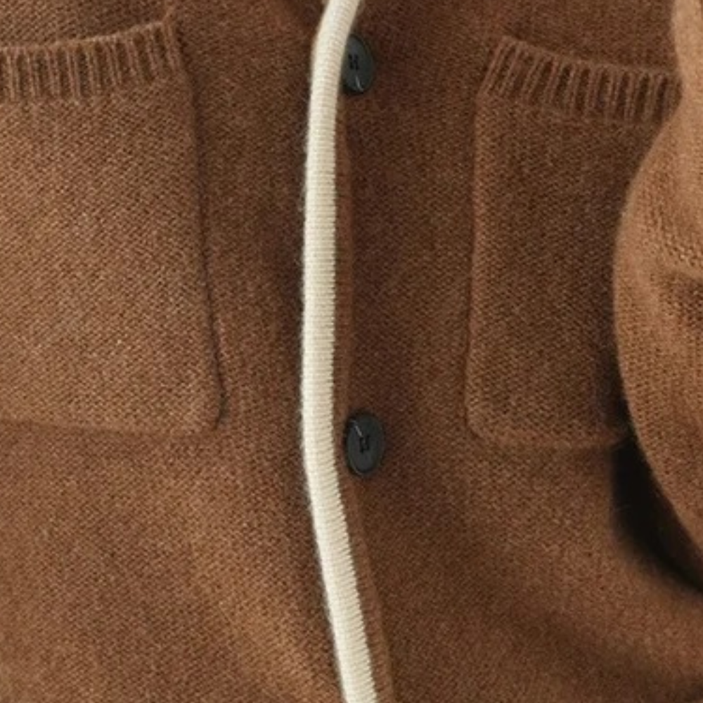 Stilla | Sofistikeret Strikket Cardigan til Kvinder med Lommer