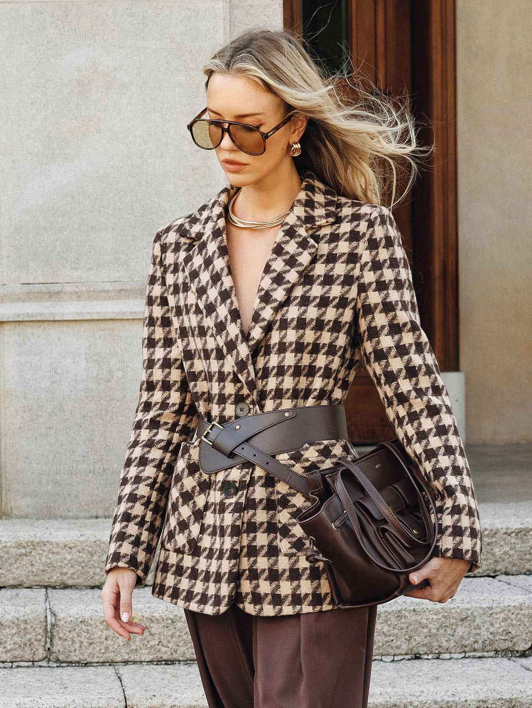 Stilla | Hahnentrit Blazer - Bælte-Design med Lange Ærmer