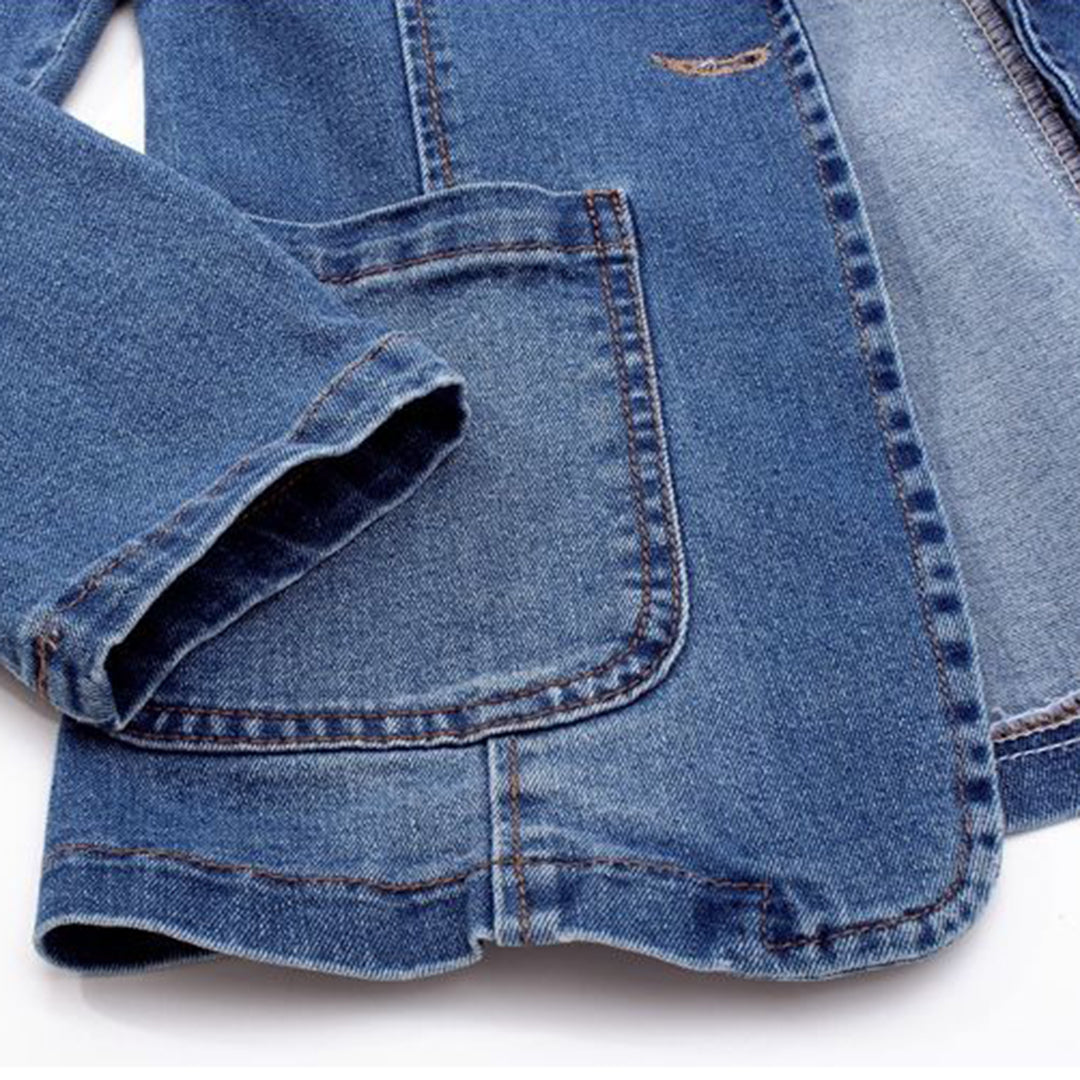 Stilla | Vintage blå denim-blazer med lommer og knap Perfekt til afslappede dage