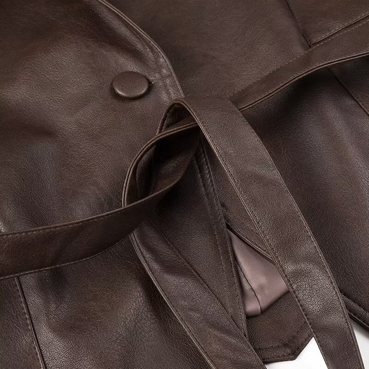 Stilla | Vest I Eco-læder Med Dekorative Snore