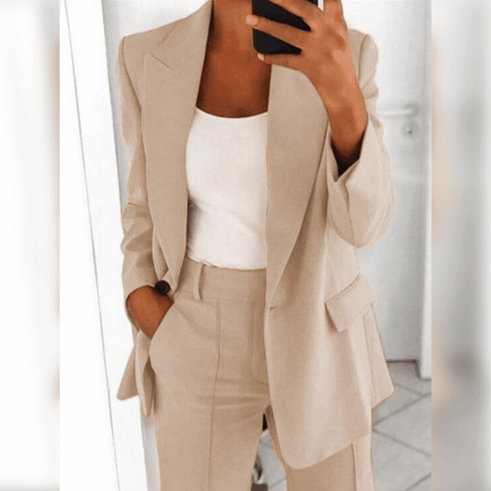 Stilla | Den elegante og komfortable kostume