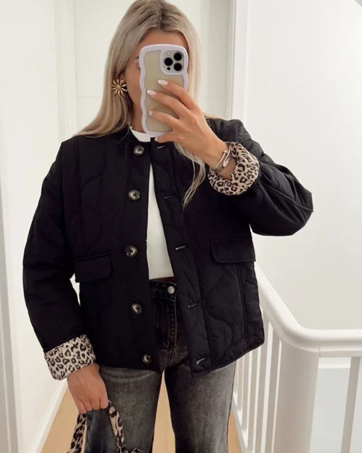 Stilla | Jakke med leopardfor