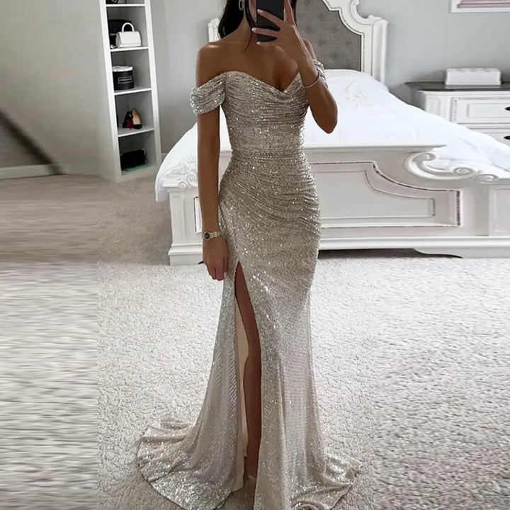 Stilla | Elegant aftenkjole med V-hals