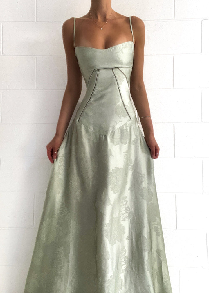 Stilla | Flydende Satin Kjole Satin Glansfuld & Yndefuld
