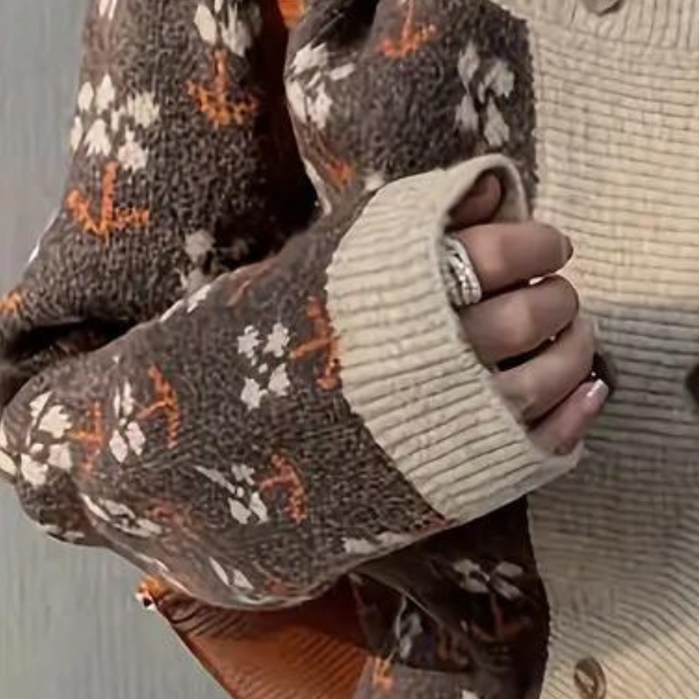 Stilla | Blomsterstrikket Cardigan til Dame