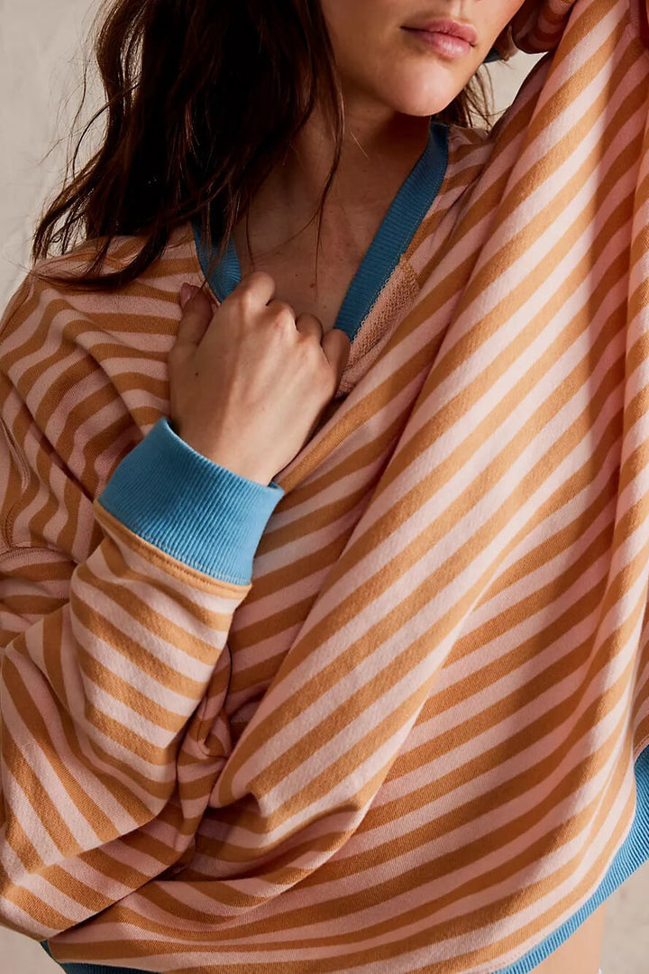 Stilla | Elegant og Klassisk Stribet Rundhalset Top