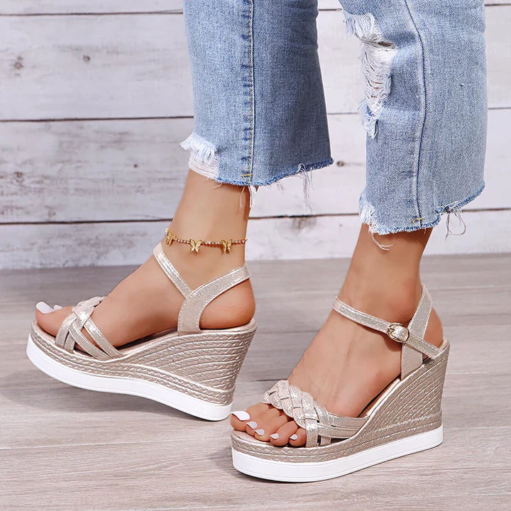 Skovae | Better Off That Way Wedges Sandaler