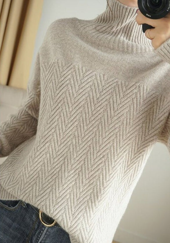 Stilla | Pullover med Chevron-mønster, lange ærmer og høj krave