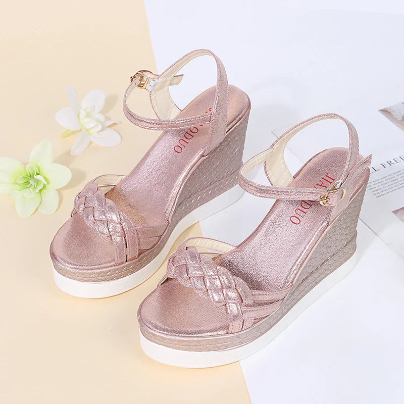 Skovae | Better Off That Way Wedges Sandaler