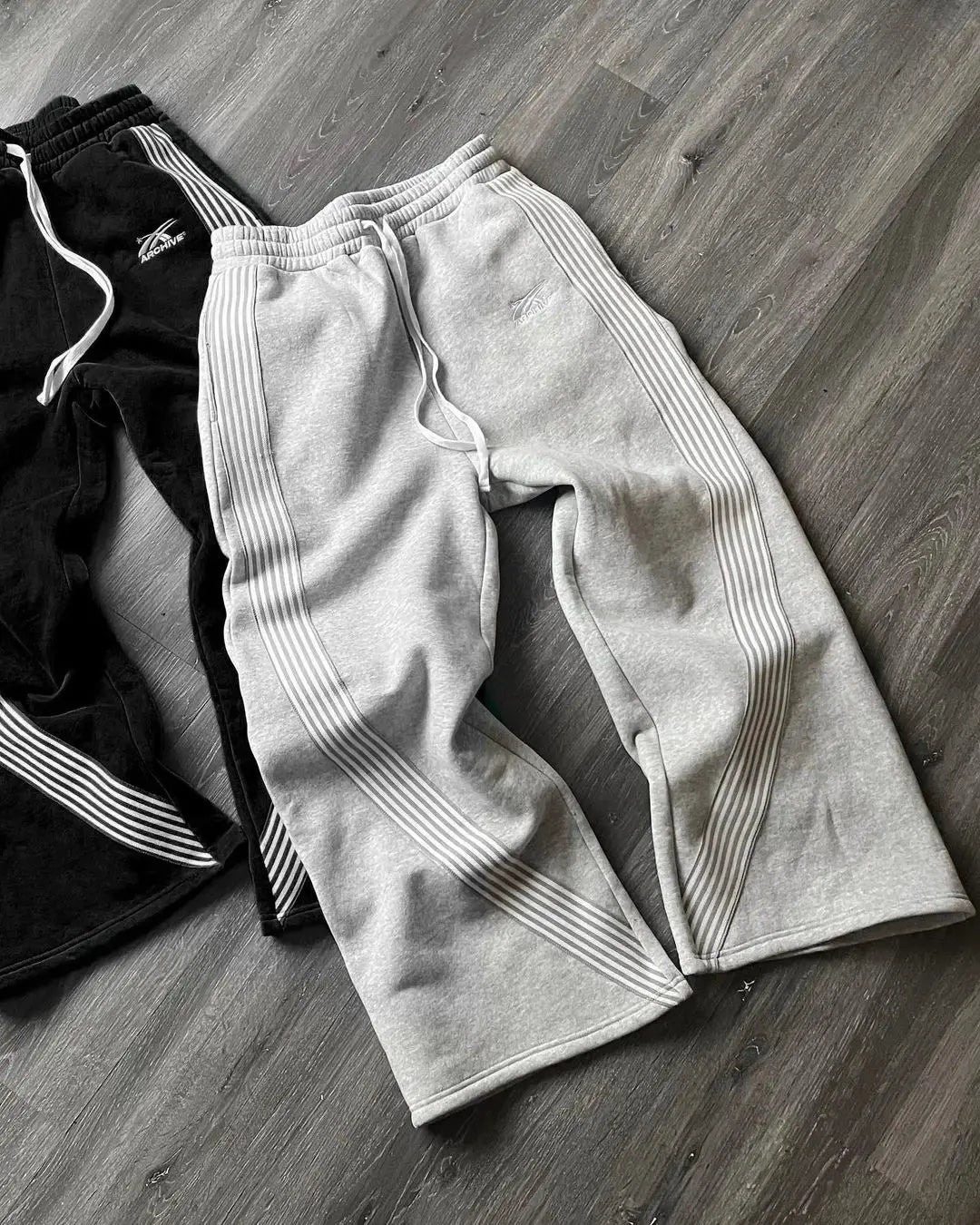 Stilla | Mænds sweatpants med striber