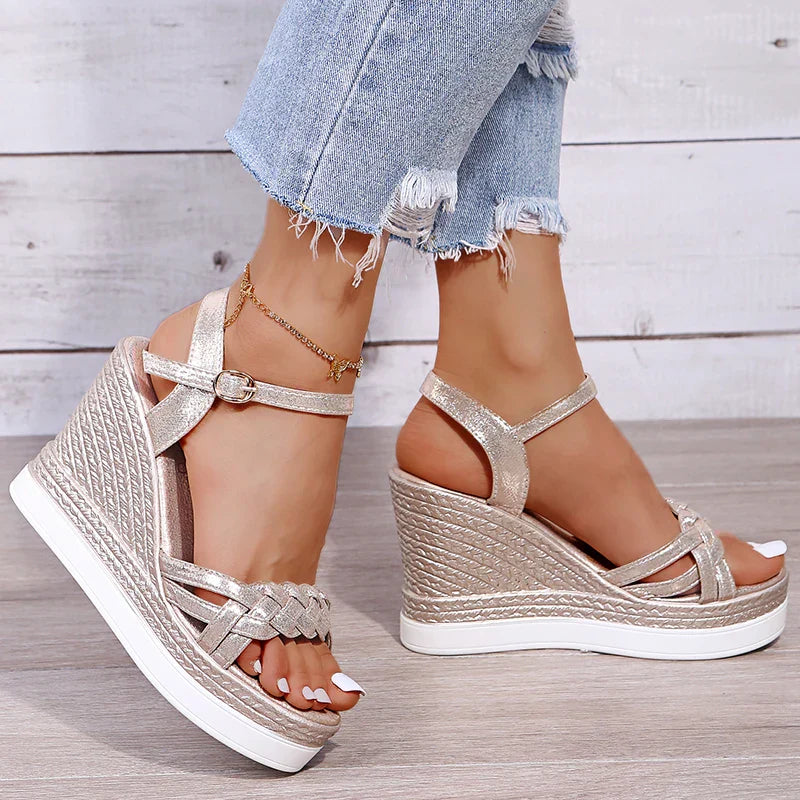 Skovae | Better Off That Way Wedges Sandaler
