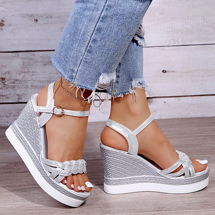 Skovae | Better Off That Way Wedges Sandaler