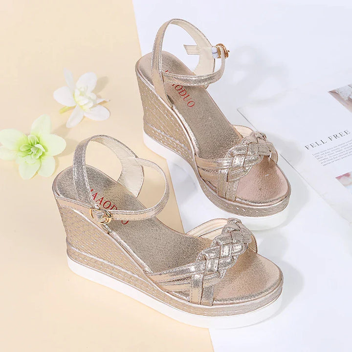 Skovae | Better Off That Way Wedges Sandaler
