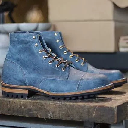 Stilla | Støvletter - Læderlook med snøring og metalhætte