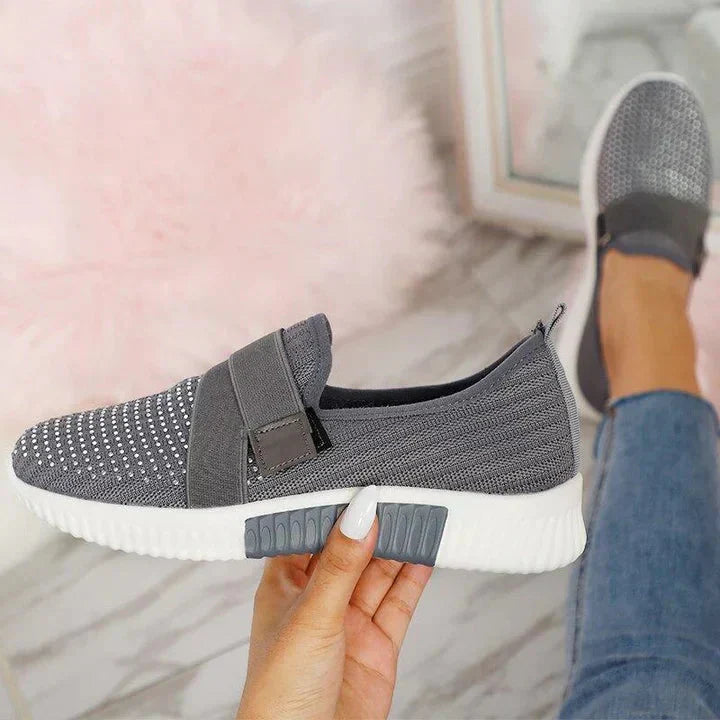 Stilla | Slip-On Sko til Kvinder med Velcro Lukning Forbedre din Løbeholdning!