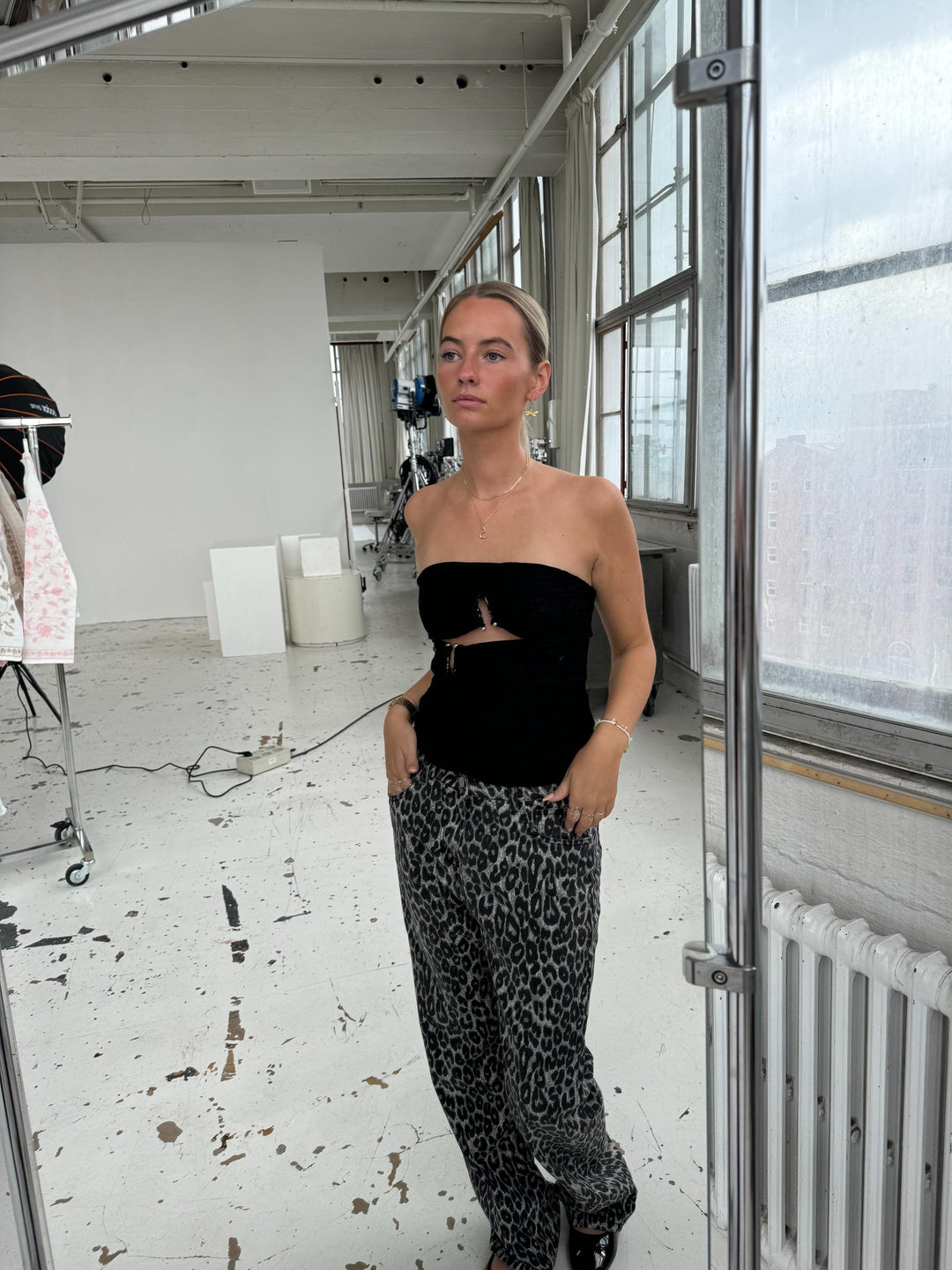 Stilla | Leopard Jeans i Trendy Look