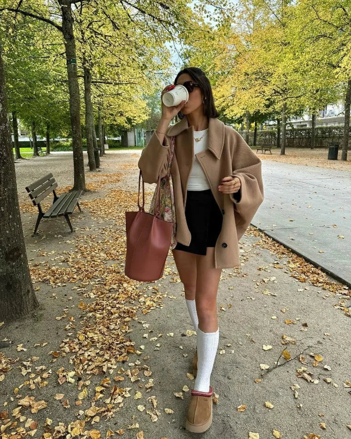 Stilla | Damernes Overgangsjakke - Beige Oversized Frakke I Beige
