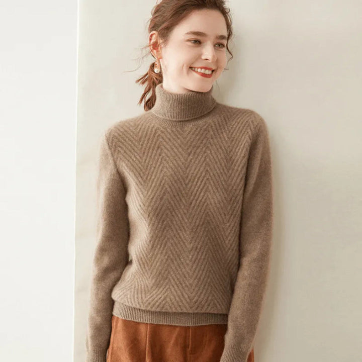 Stilla | med Chevron-Mønster og Mock Neck