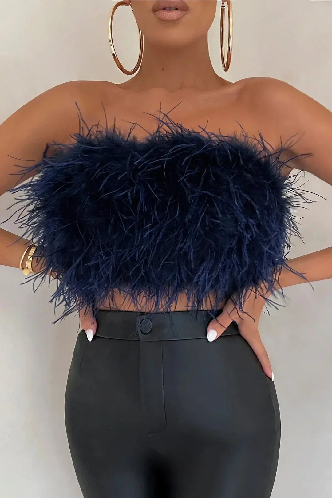 Stilla | Stilfuld fjercrop top er en toptrend i år