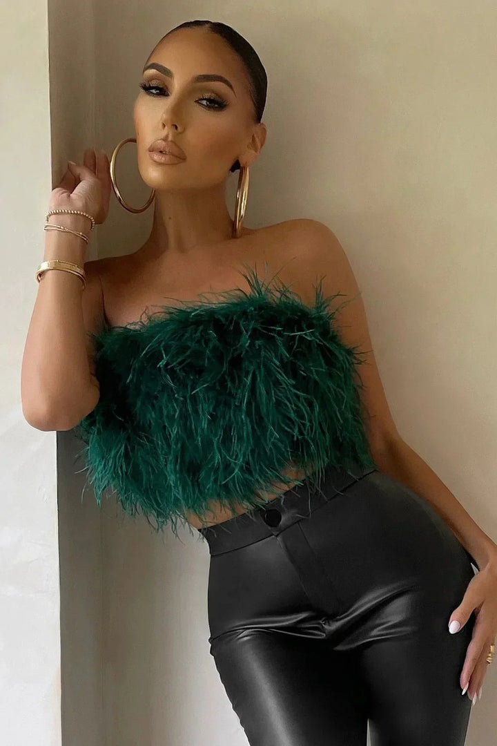 Stilla | Stilfuld fjercrop top er en toptrend i år