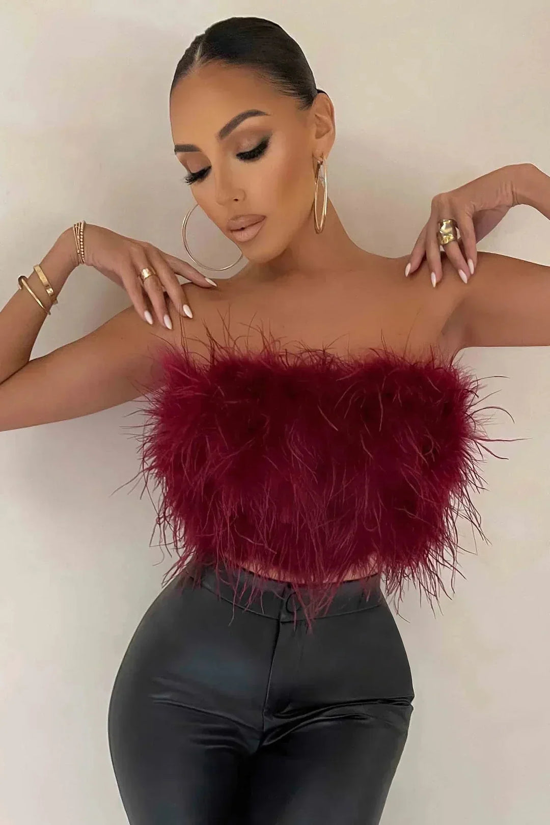 Stilla | Stilfuld fjercrop top er en toptrend i år