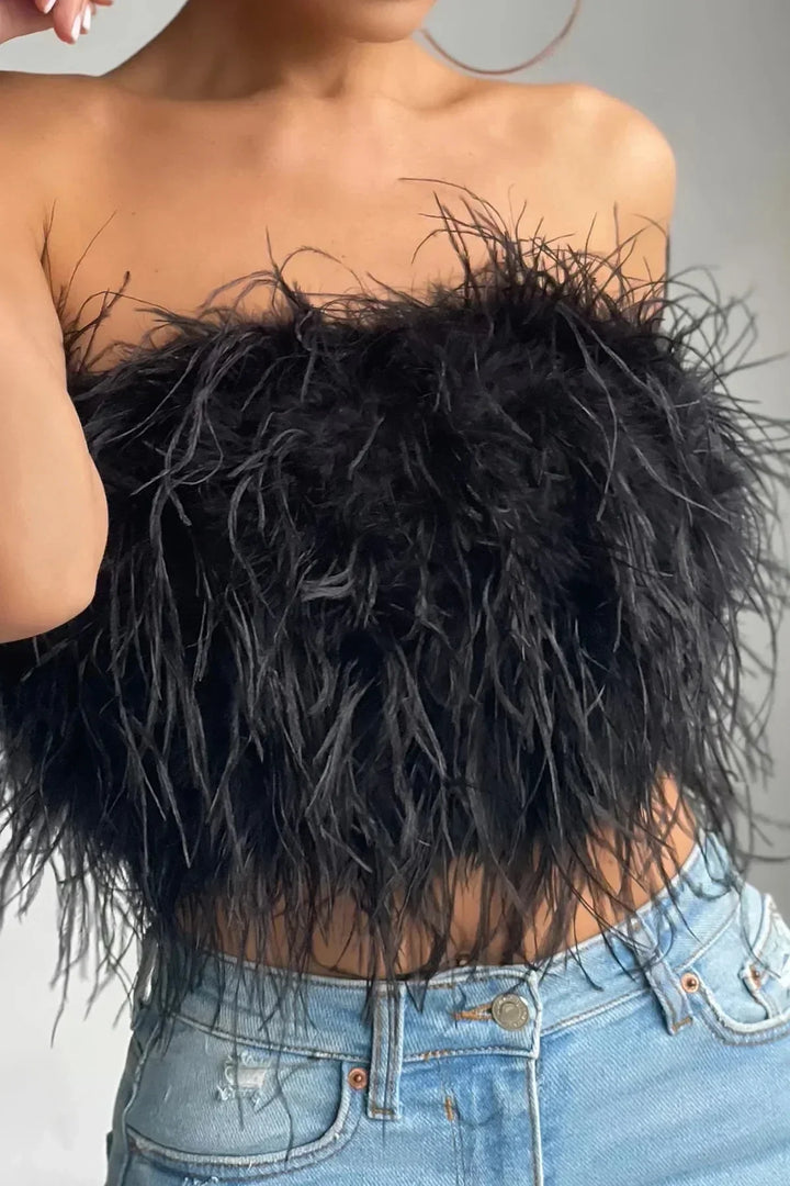 Stilla | Stilfuld fjercrop top er en toptrend i år