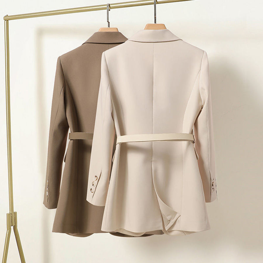 Stilla | Elegant Lang Blazer Med Bælte Til Damer