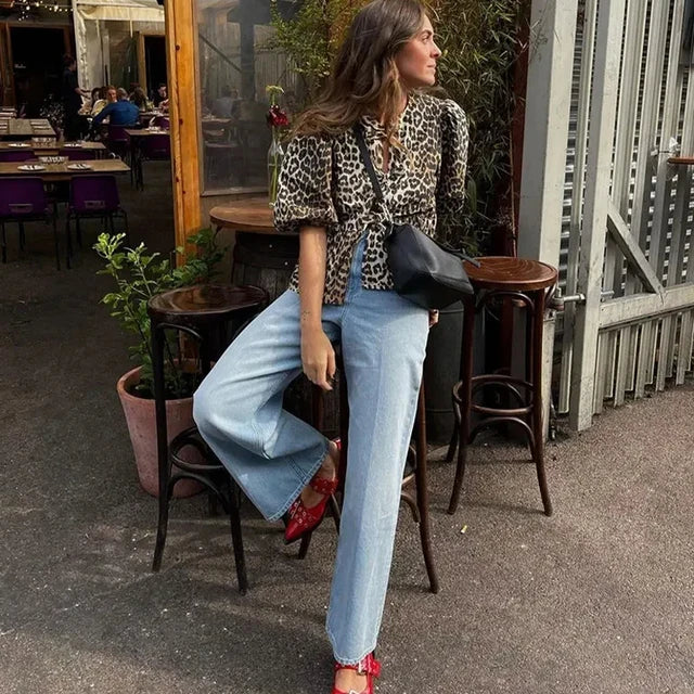Stilla | Trendy bluse med leopardprint med pufærmer