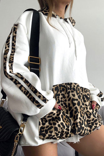 Stilla | Hættetrøje med trykt leopard patchwork og afslappet pasform